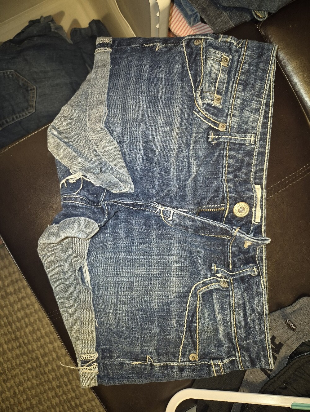 Vintage Aeropostale Women's Dark Blue Denim Shorts